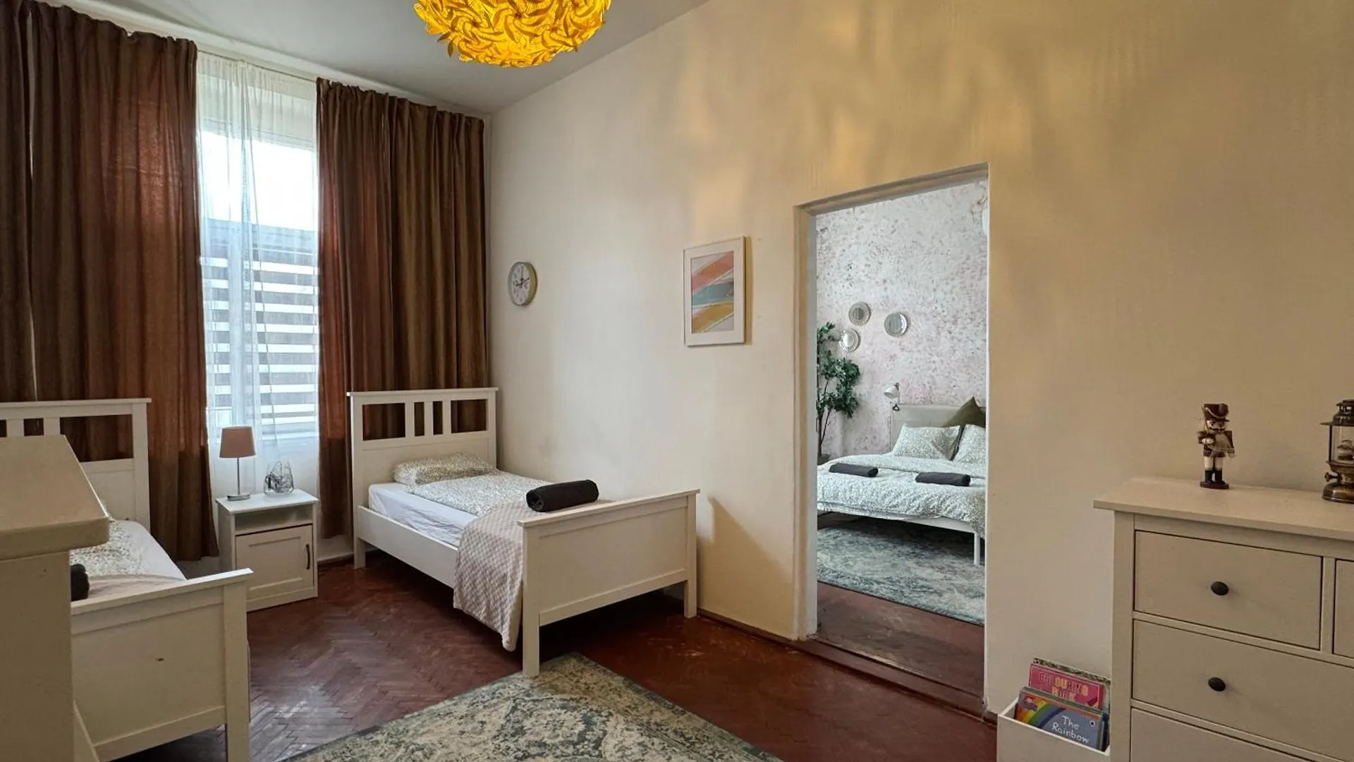 2Bdr Pretty Apartment In The Local Area Of Praha